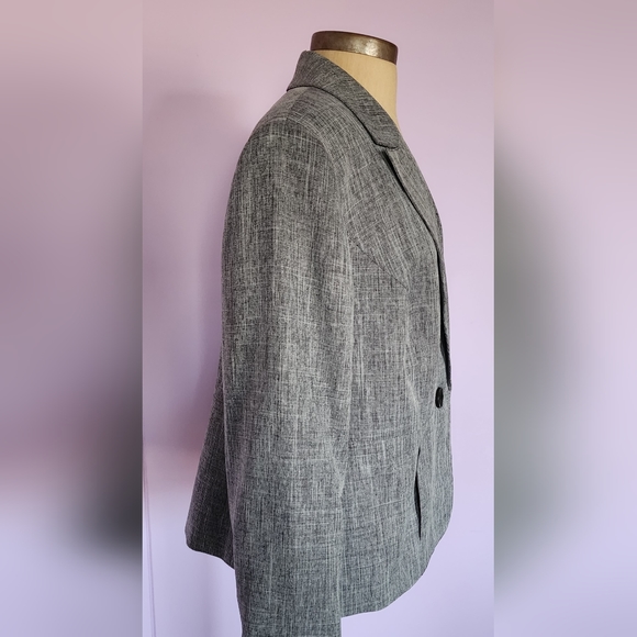 Jones Studio Blazer - Size 14W - Picture 4 of 6